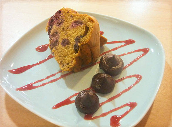 Bundt Cake Yogourt Frutas del Bosque - Club Exclusivo El Escondite de Lola