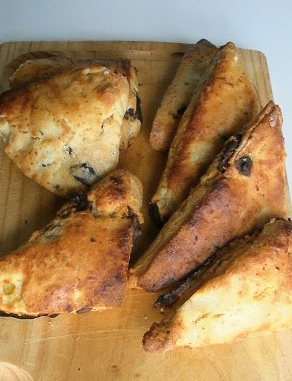 Receta Scones Pera y Chocolate - Club Exclusivo El Escondite de Lola