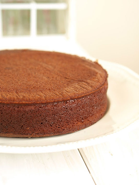 Bizcocho de Chocolate y Almendra - Club Exclusivo El Escondite de Lola