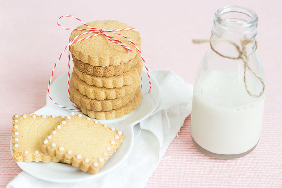 Galletas de Almendra y Maíz - Club Exclusivo El Escondite de Lola
